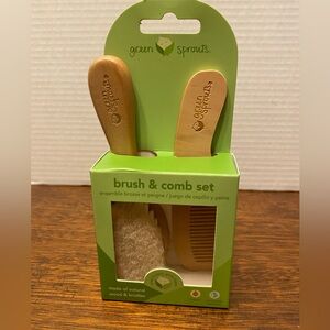 green Sprouts by I Play brush and comb set for babies / Children